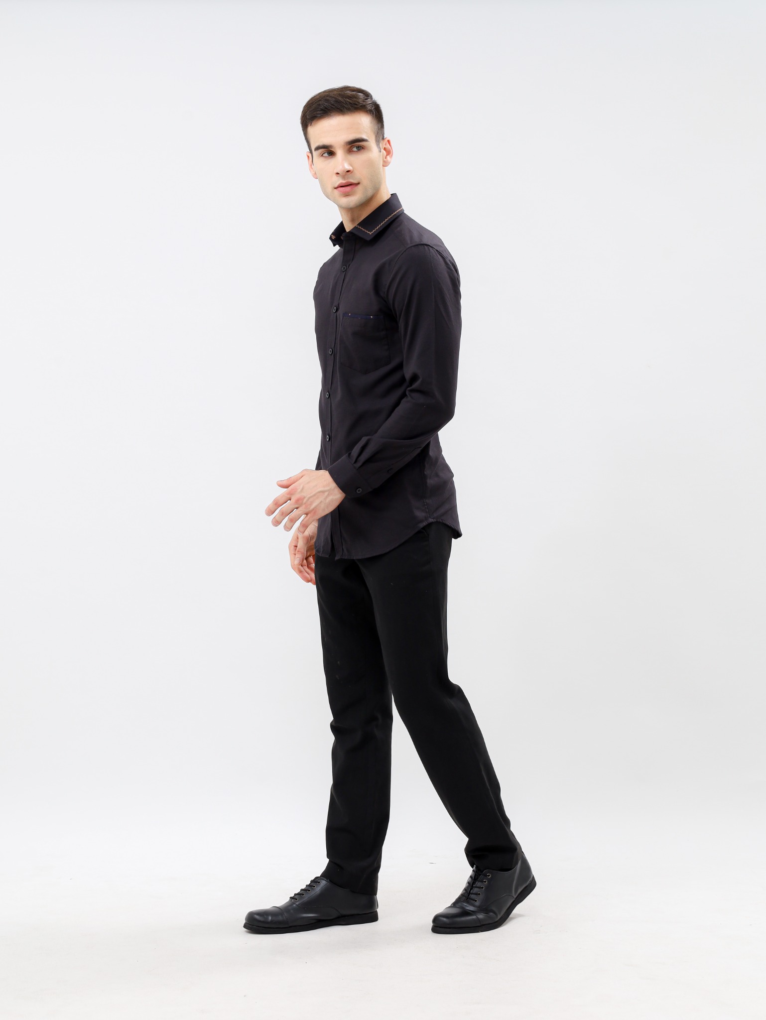 Kemeja Pria Lengan Panjang Slim Fit Oxford