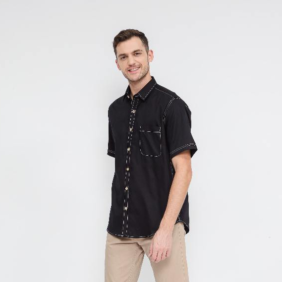 Kemeja Pria Lengan Pendek Casual Reguler Fit Gentle Line Series