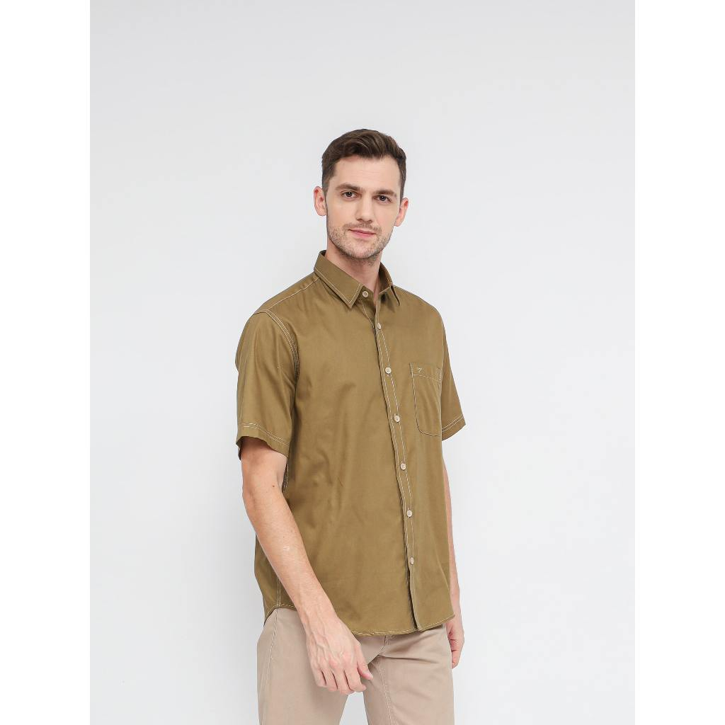 Kemeja Pria Lengan Pendek Casual Reguler Fit Gentle Line Series