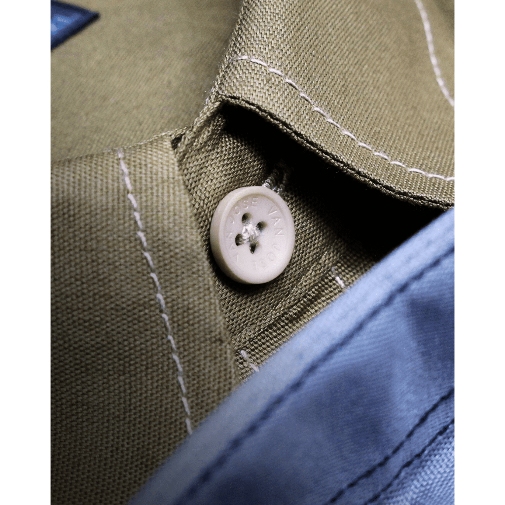 Kemeja Pria Lengan Pendek Casual Reguler Fit Gentle Line Series