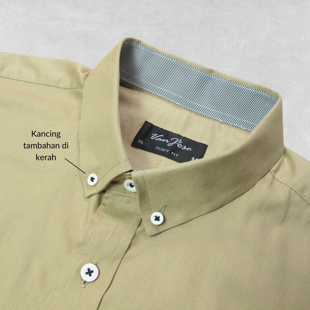 Kemeja Pria Lengan Pendek Katun Kombinasi Body Fit