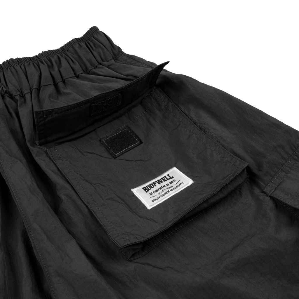 Roofwell - Devcon Black | Crinkle Shortpants | Celana Crinkle Pendek | Celana Cargo Pendek | Boardshort | Celana Santai Unisex |