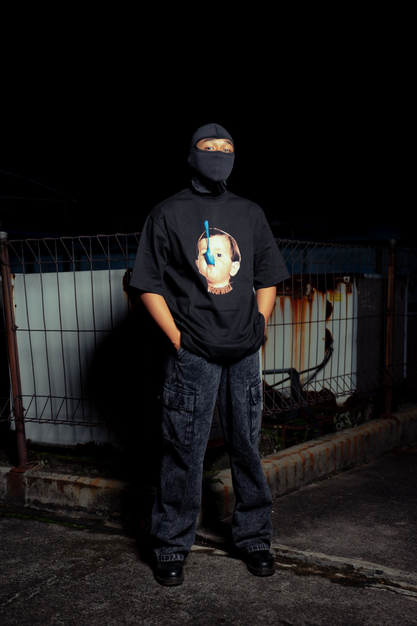 Roofwell - Misbehaving Black | Tshirt Heavyweight 16s | Tshirt Oversize Unisex |