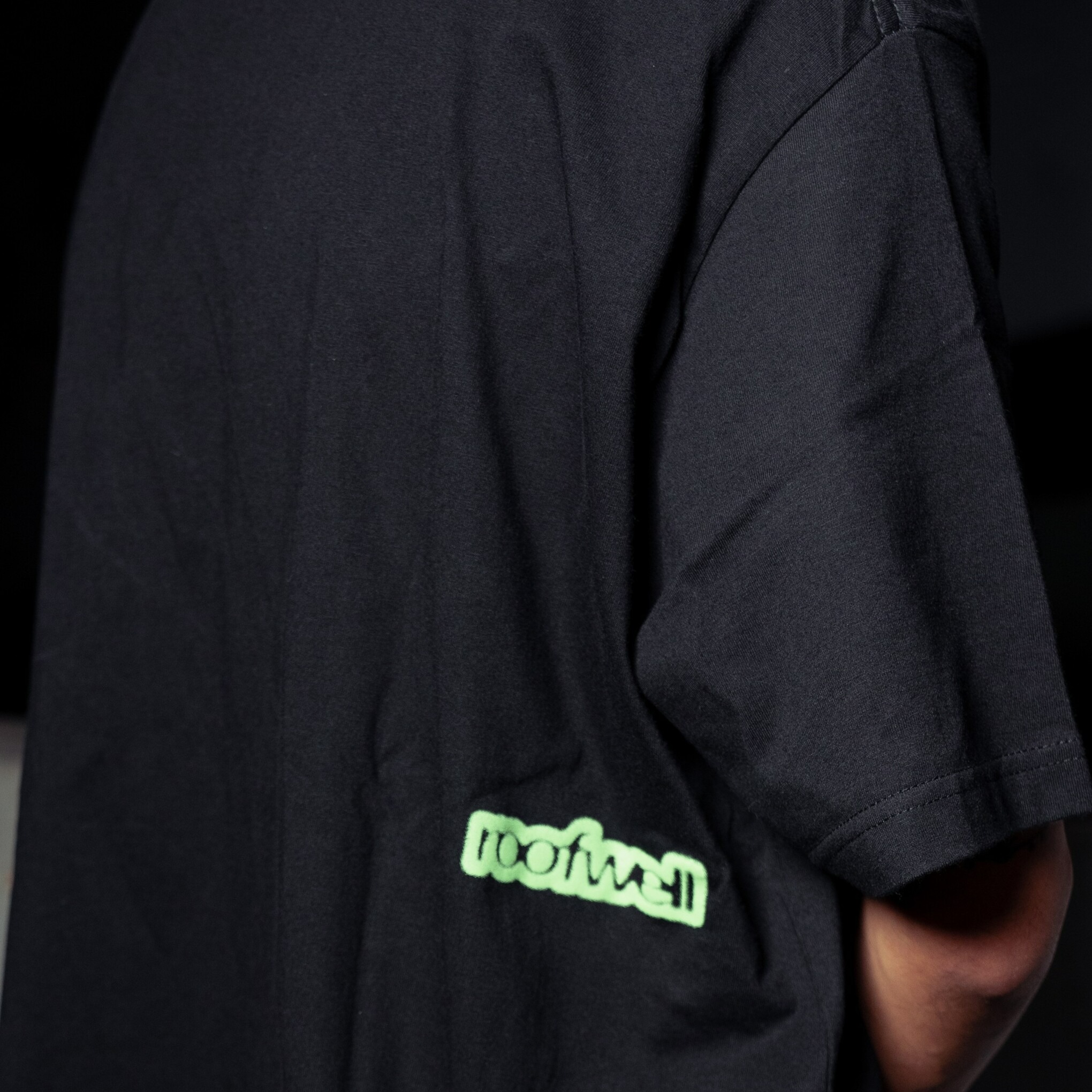 Roofwell - Repeat Black | Tshirt Boxy Fit | Tshirt Heavyweight 20s | Oversize Unisex |
