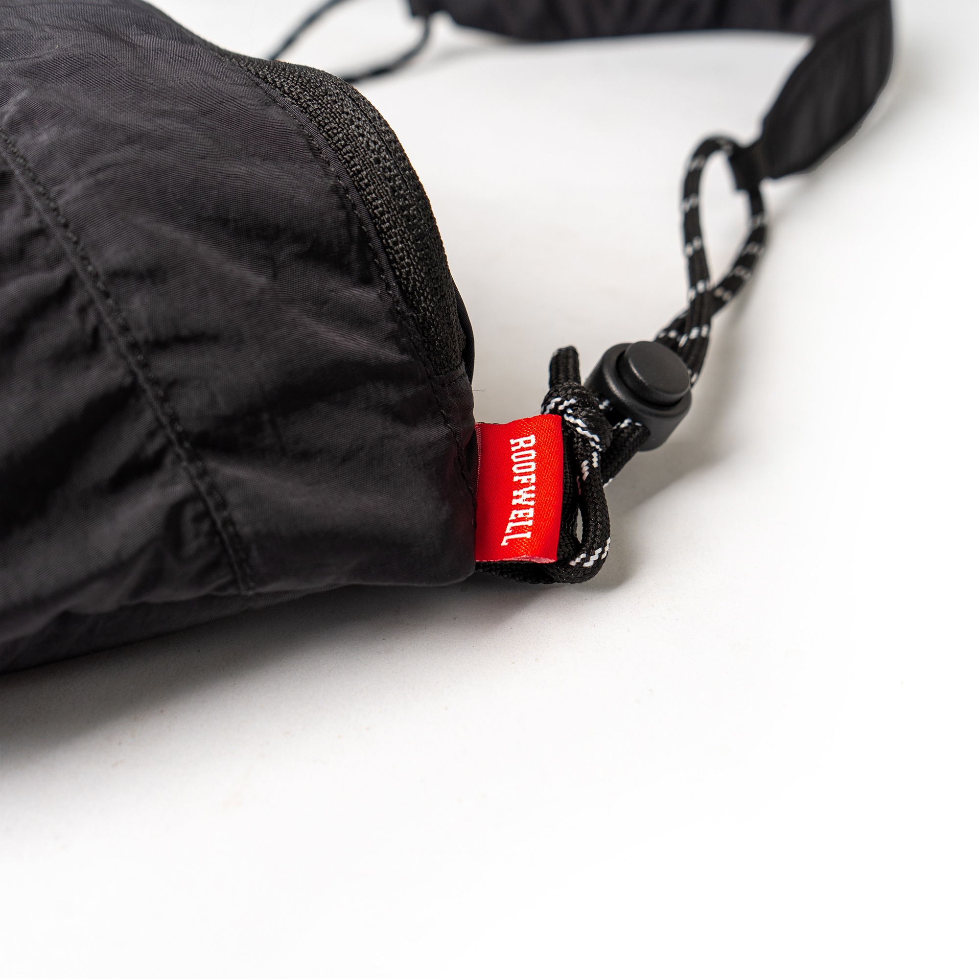 Roofwell - Russo Black | Sling Bag | Tas Selempang | Tas Crinckle Unisex |