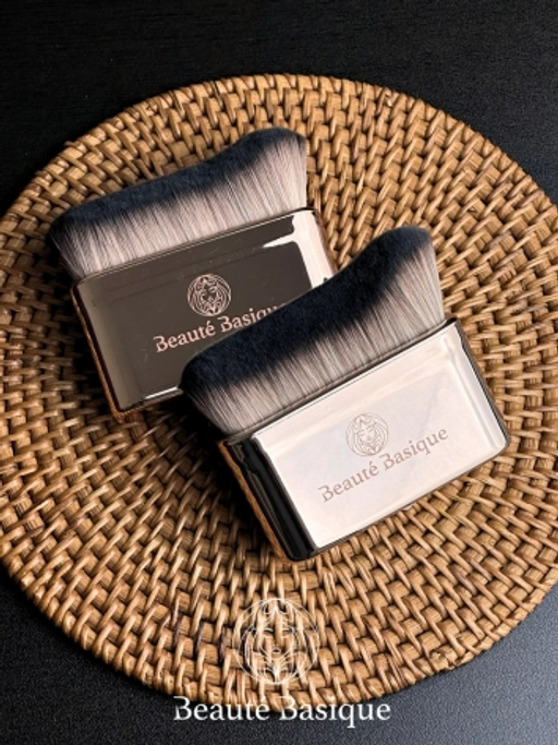 Image of Kabuki Brush