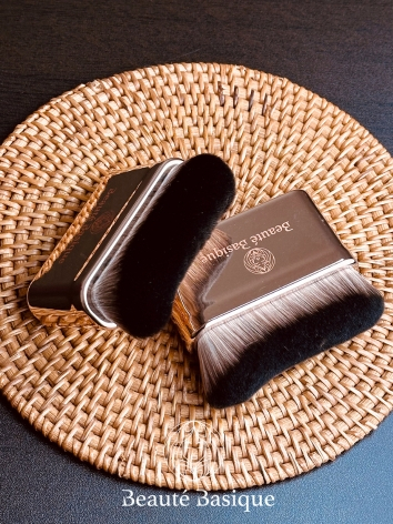 Kabuki Brush