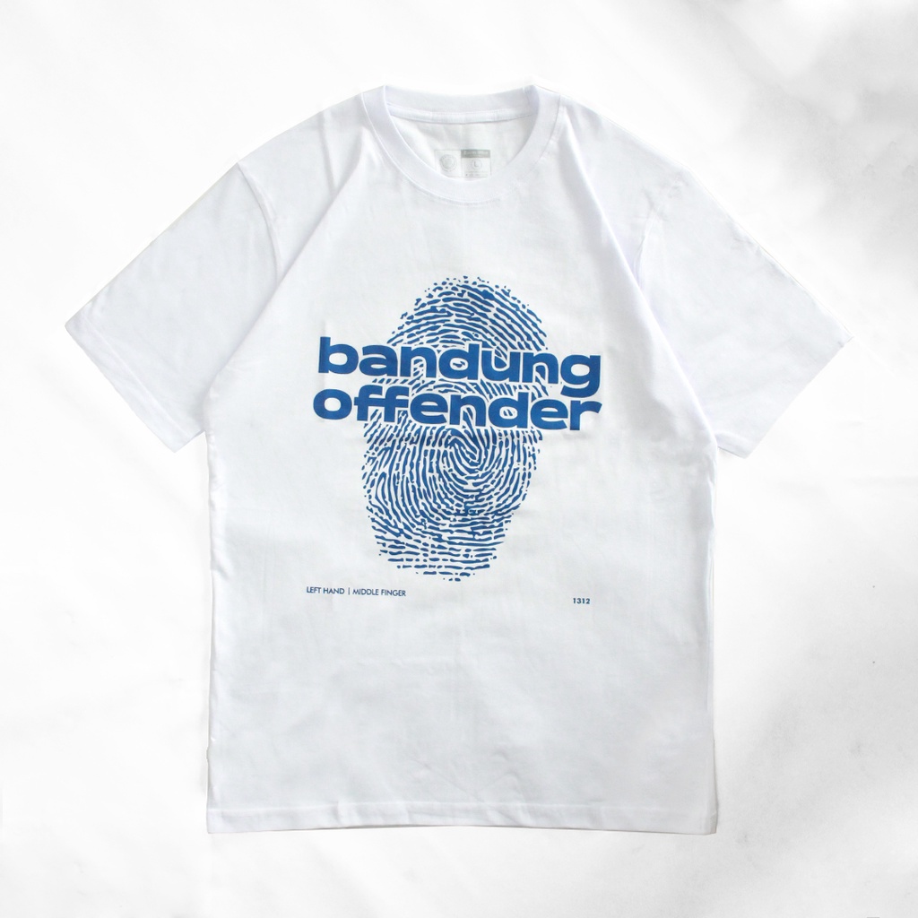 Bandung Offender Finger T-shirt