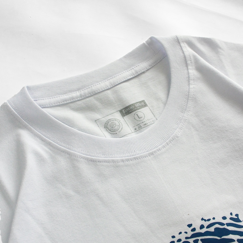Bandung Offender Finger T-shirt