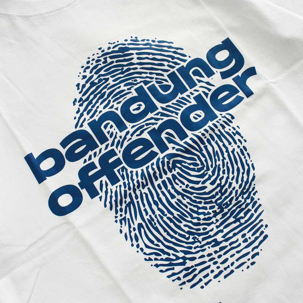 Bandung Offender Finger T-shirt