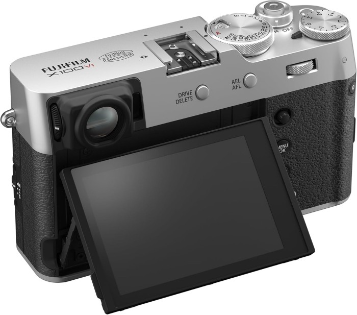 Fujifilm X100VI Digital Camera with 40.2MP APS-C X-Trans X-Processor 5 Image Fujinon 23mm f/2 Lens - Resmi