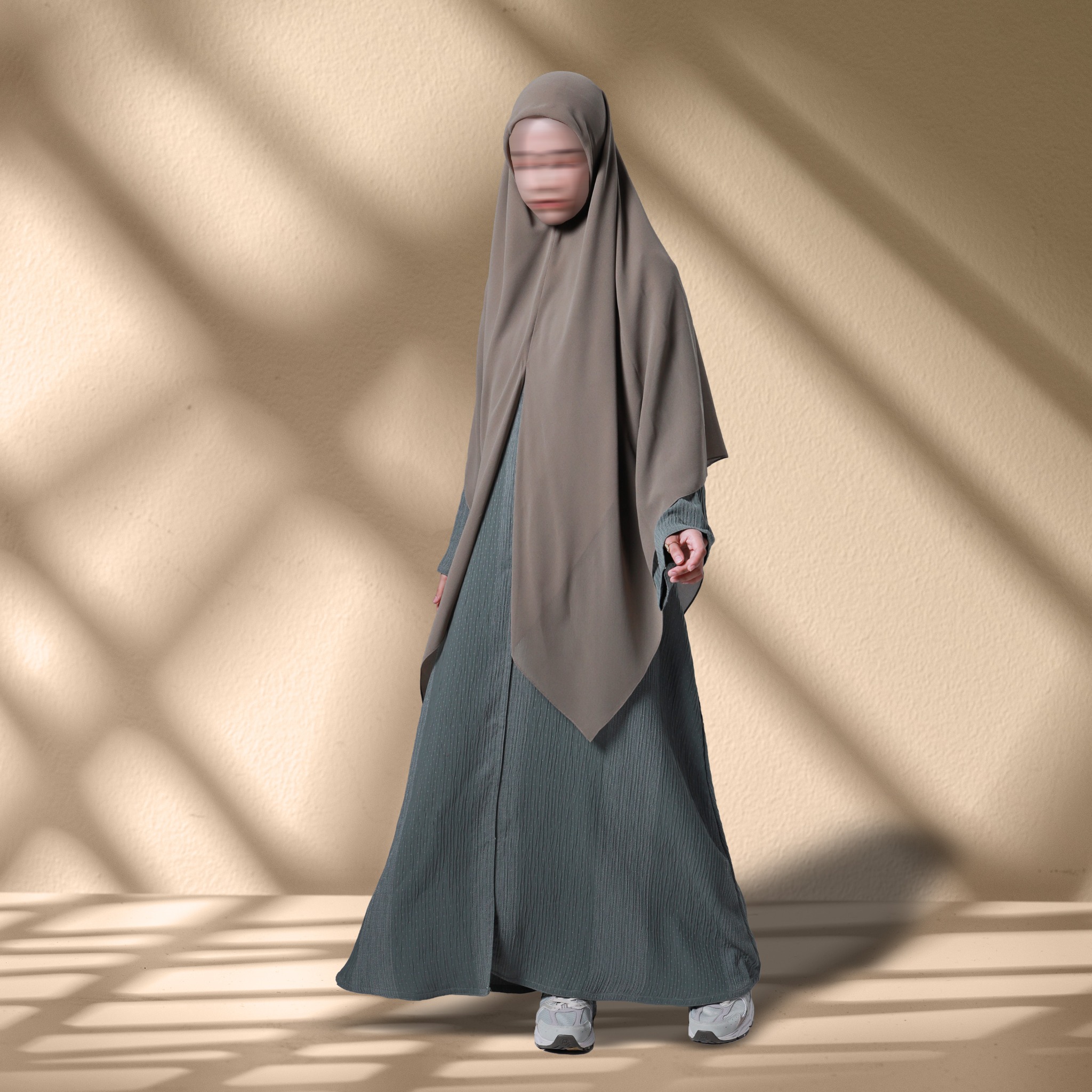 Nehhat Zera Abaya