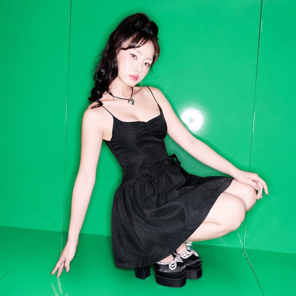 Short Dress with Two Flared Straps - Dottie