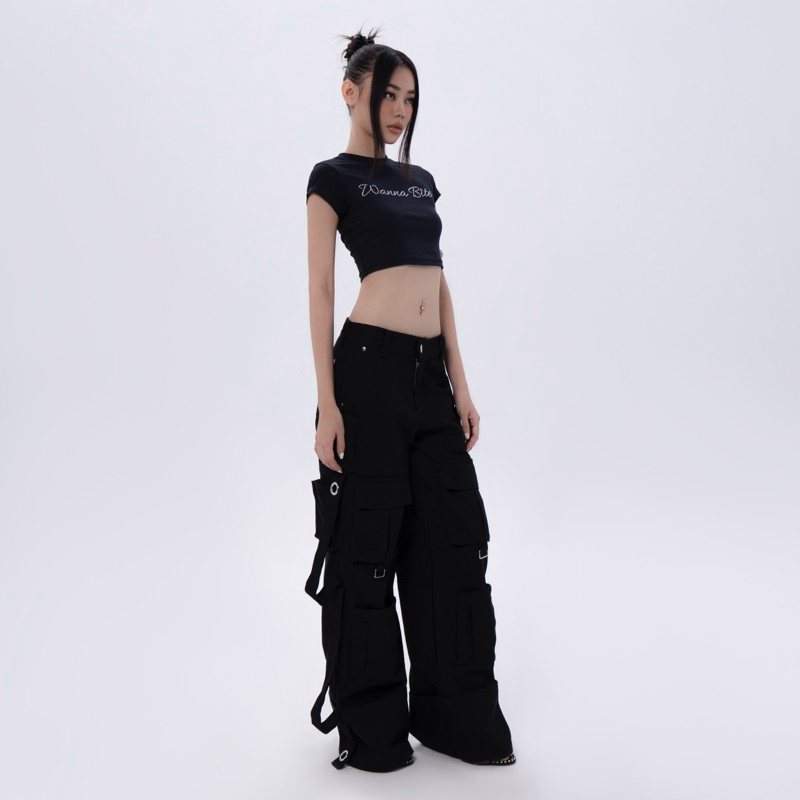Wanna Bite Crop Top - scovism