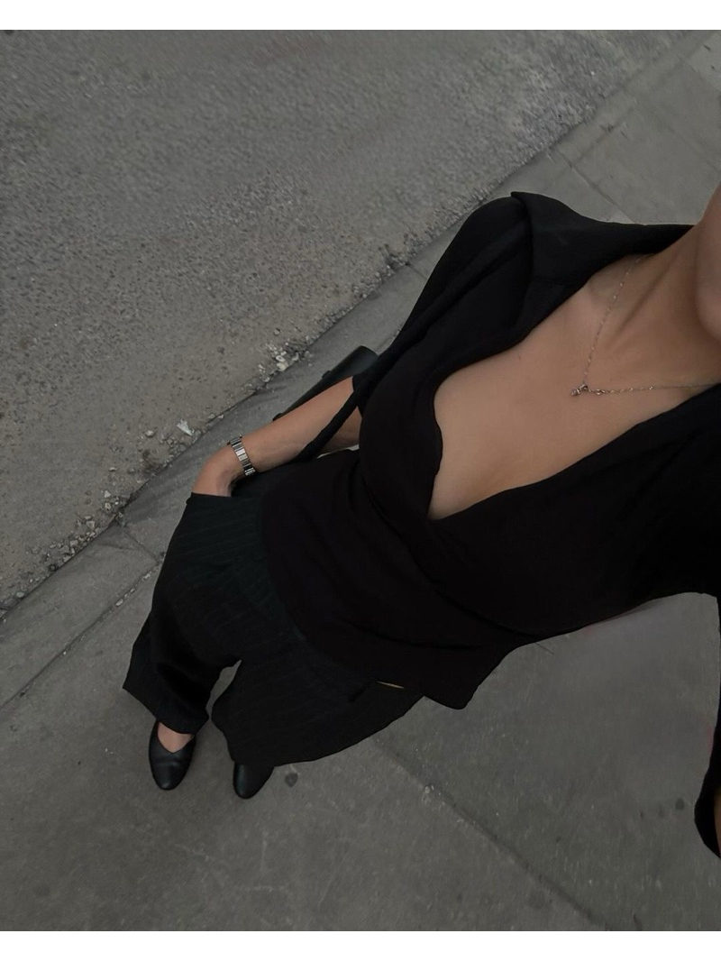 LOW NECKED TOP - 67percent