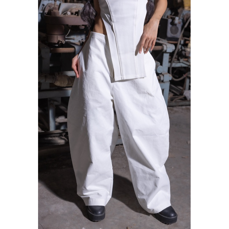 Kawloon Low-rise Pant - LOVE PERMIT