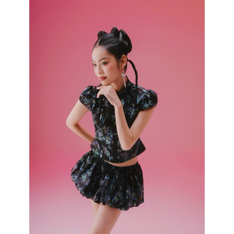 Nguyet Van Set - The frecklestudio