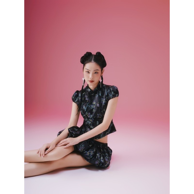 Nguyet Van Set - The frecklestudio
