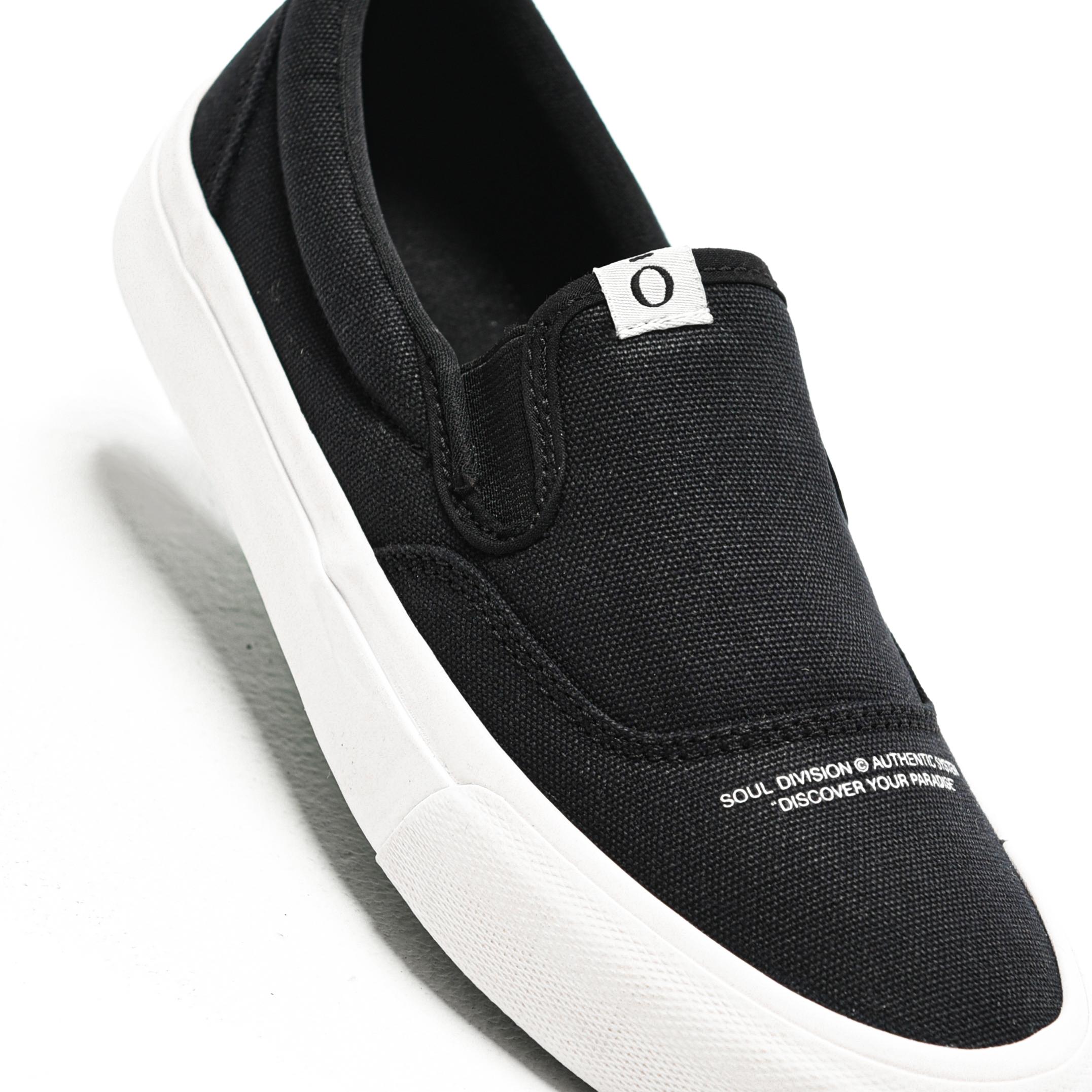 NOOSA Liberta Slip On Classic Mono Black