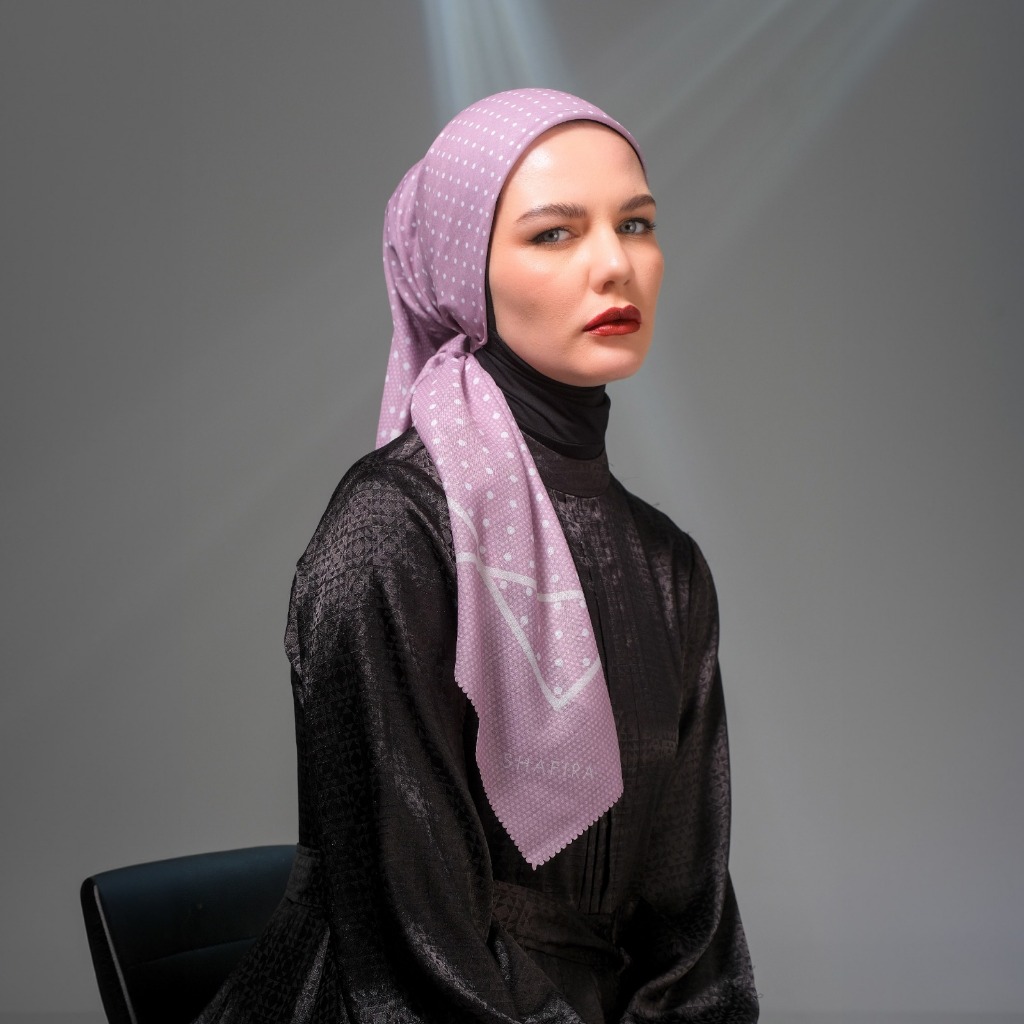 Shafira - Corvina Printed Scarf - Kerudung Segi Empat Motif - Hard Box Packaging