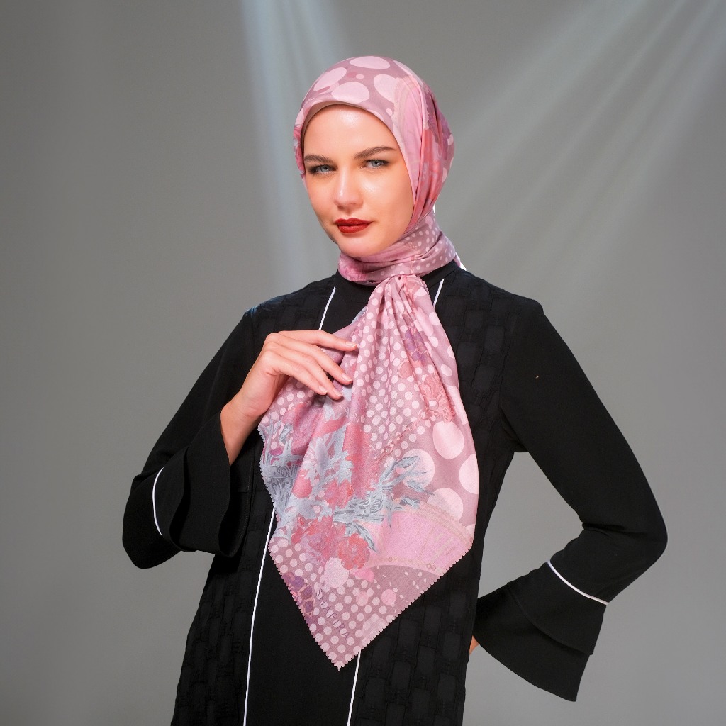 Shafira - Nessie Printed Scarf - Hijab Segi Empat Motif - Voal - Hard Box Packaging