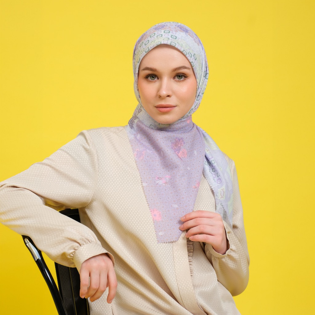Shafira - Zemora Printed Scarf - Hijab Segi Empat Motif - Voal - Hard Box Packaging