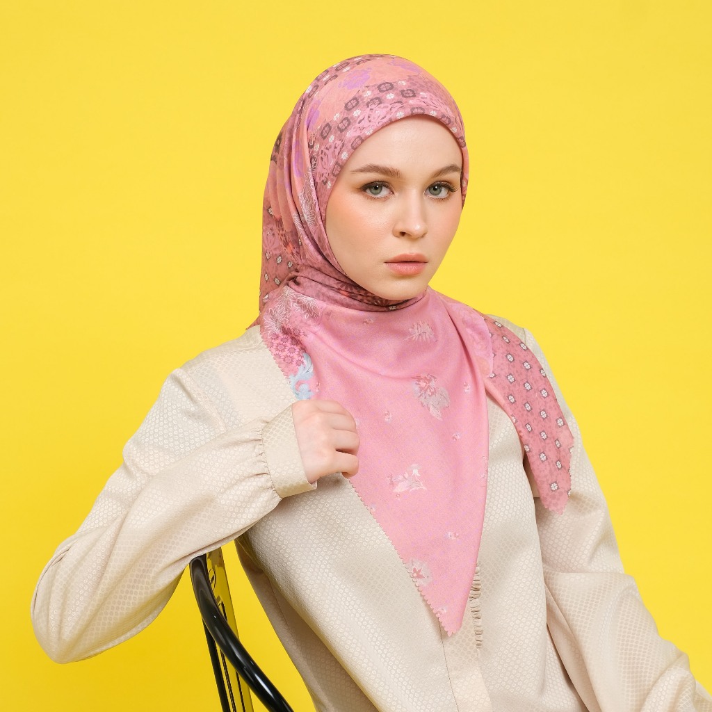 Shafira - Zemora Printed Scarf - Hijab Segi Empat Motif - Voal - Hard Box Packaging