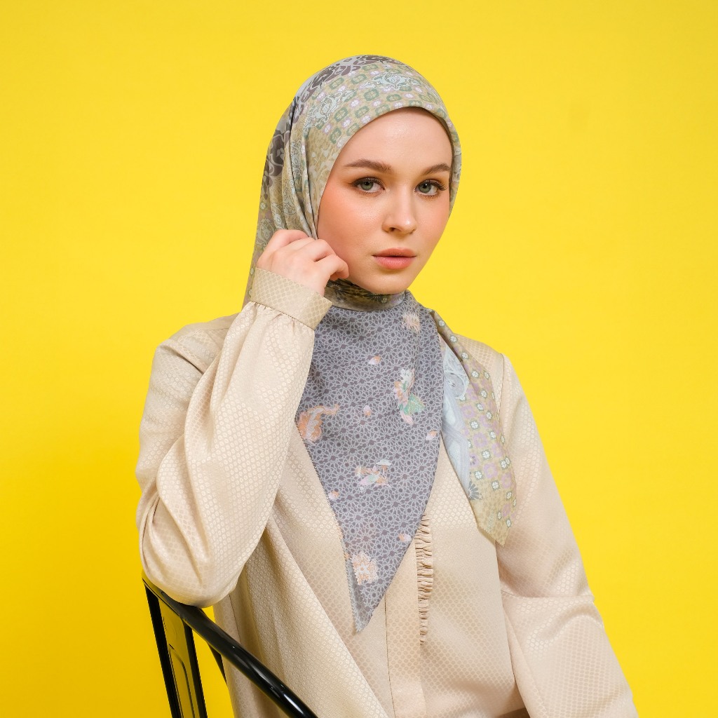 Shafira - Zemora Printed Scarf - Hijab Segi Empat Motif - Voal - Hard Box Packaging