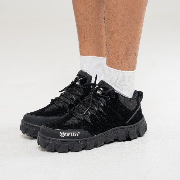 Catless Sepatu boots Safety Pria Everest Hitam - Sepatu Outdoor Gunung Pria Dengan Ujung Besi