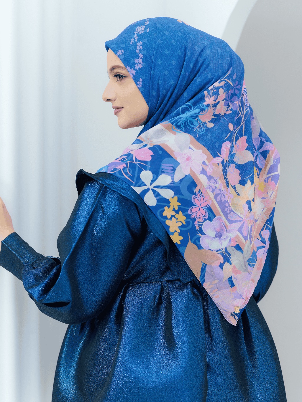 Scarf Magnolia Series