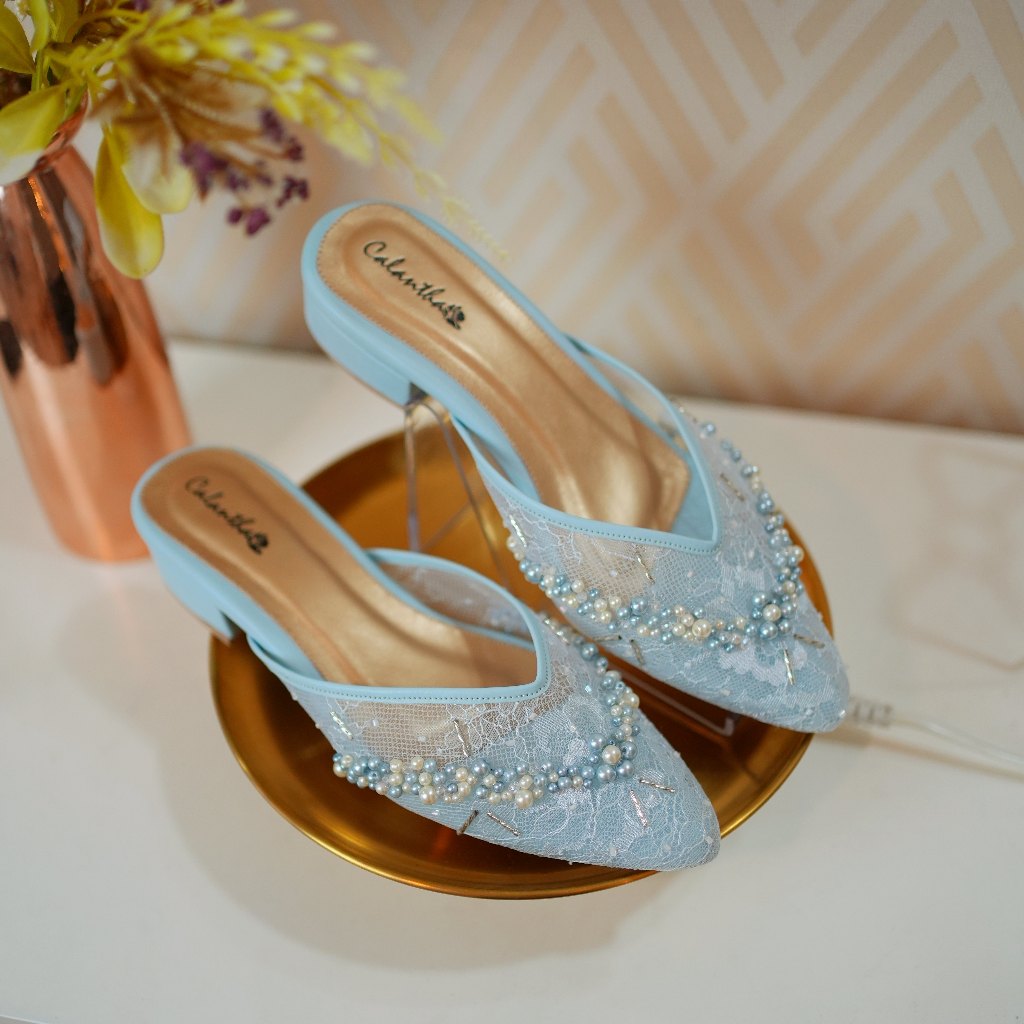 Deu_Calantha Sepatu Pesta Wanita Wedding Shoes Selop Payet Sierra Heels 3 Cm Slop Kain Brokat Mewah Hak Tebal Kulit Sintesis Insole Empuk Kuat Dan Nyaman Dipakai