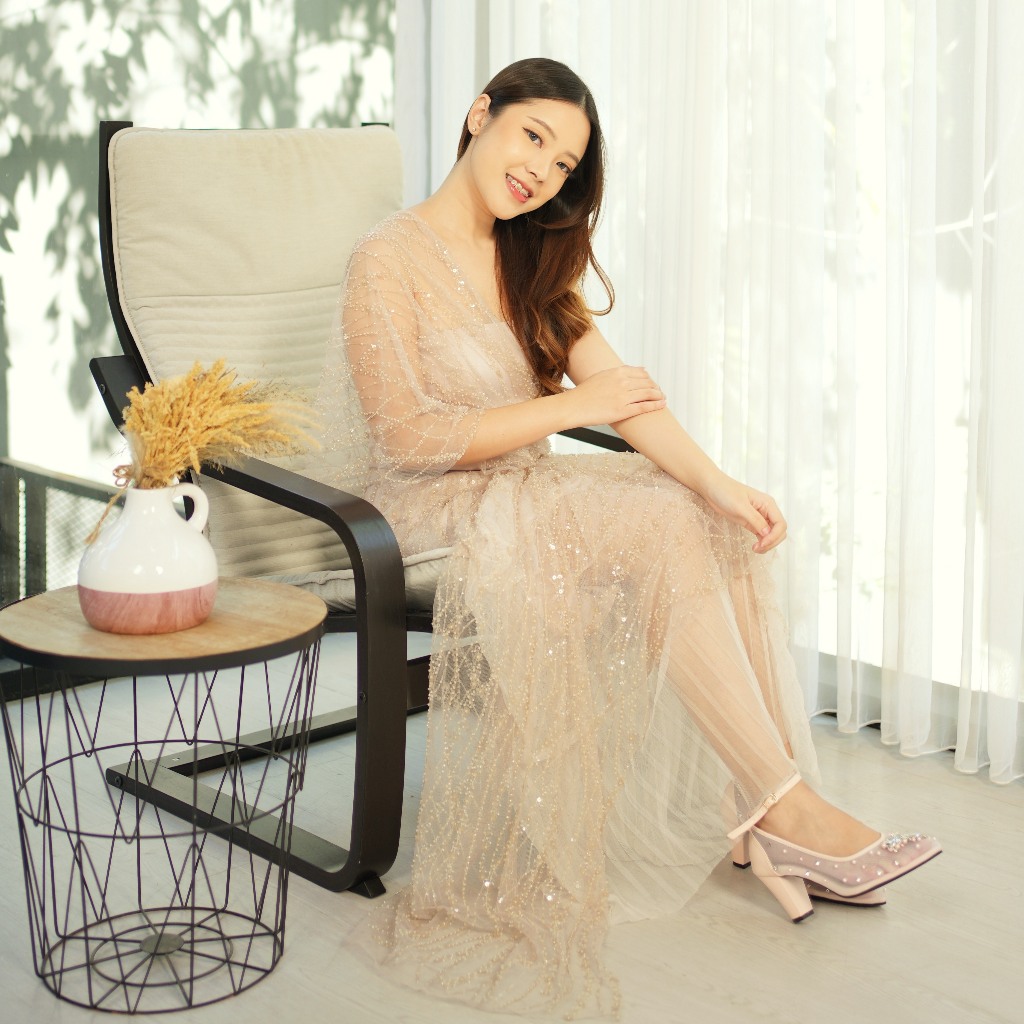 Deu_Calantha Sepatu Pesta Wanita Wedding Shoes Selop Ankle Strap Lynn Peach Heels 7 Cm dan Silver 5 Cm Slop Kain Brokat Mewah Hak Tebal Kulit Sintesis Insole Empuk Kuat Dan Nyaman Dipakai