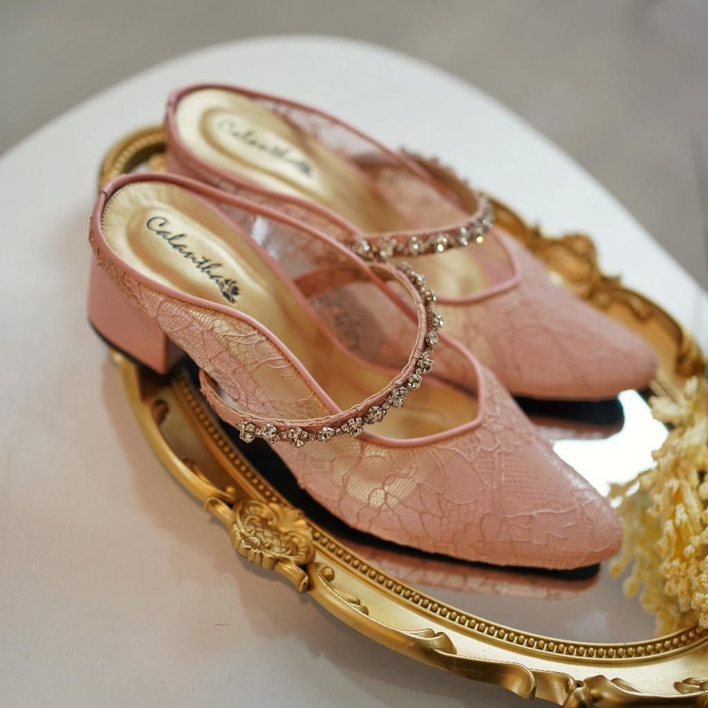 Deu_Calantha Sepatu Pesta Wanita Wedding Shoes Selop Payet Larisa Heels 5 Cm Slop Kain Brokat Mewah Hak Tebal Kulit Sintesis Insole Empuk Kuat Dan Nyaman Dipakai