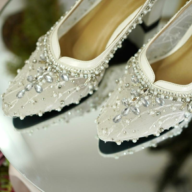 Deu_Calantha Sepatu Ankle Strap Aghnia Gold 5CM White 7CM