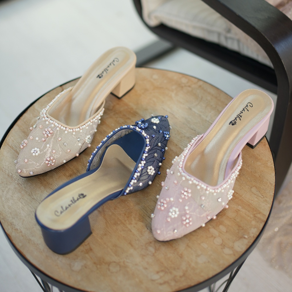 Deu_Calantha Sepatu Pesta Wanita Wedding Shoes Selop Payet Arabelle Heels 5 Cm Slop Kain Brokat Mewah Hak Tebal Kulit Sintesis Insole Empuk Kuat Dan Nyaman Dipakai