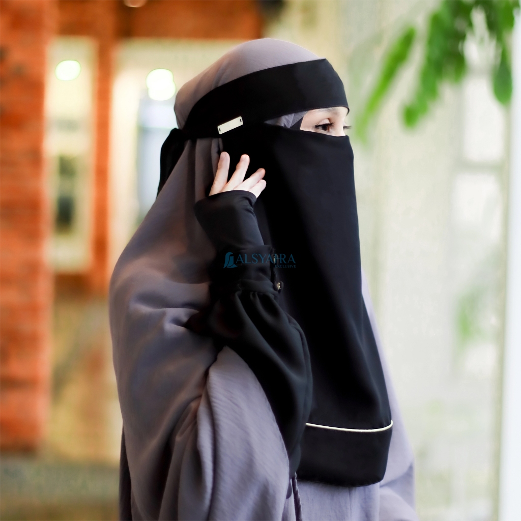 Alsyahra Exclusive - Niqab Bandana List Gold Sifon Silk Jetblack Arab