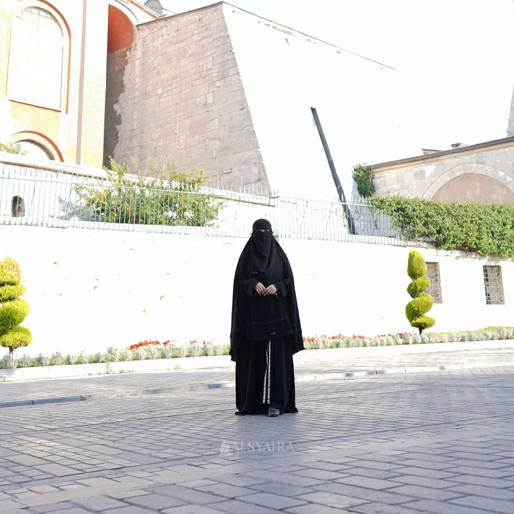 Alsyahra Exclusive - Set Khimar Syari Handzipper Altaj Niqab Poni Jetblack Size XXL