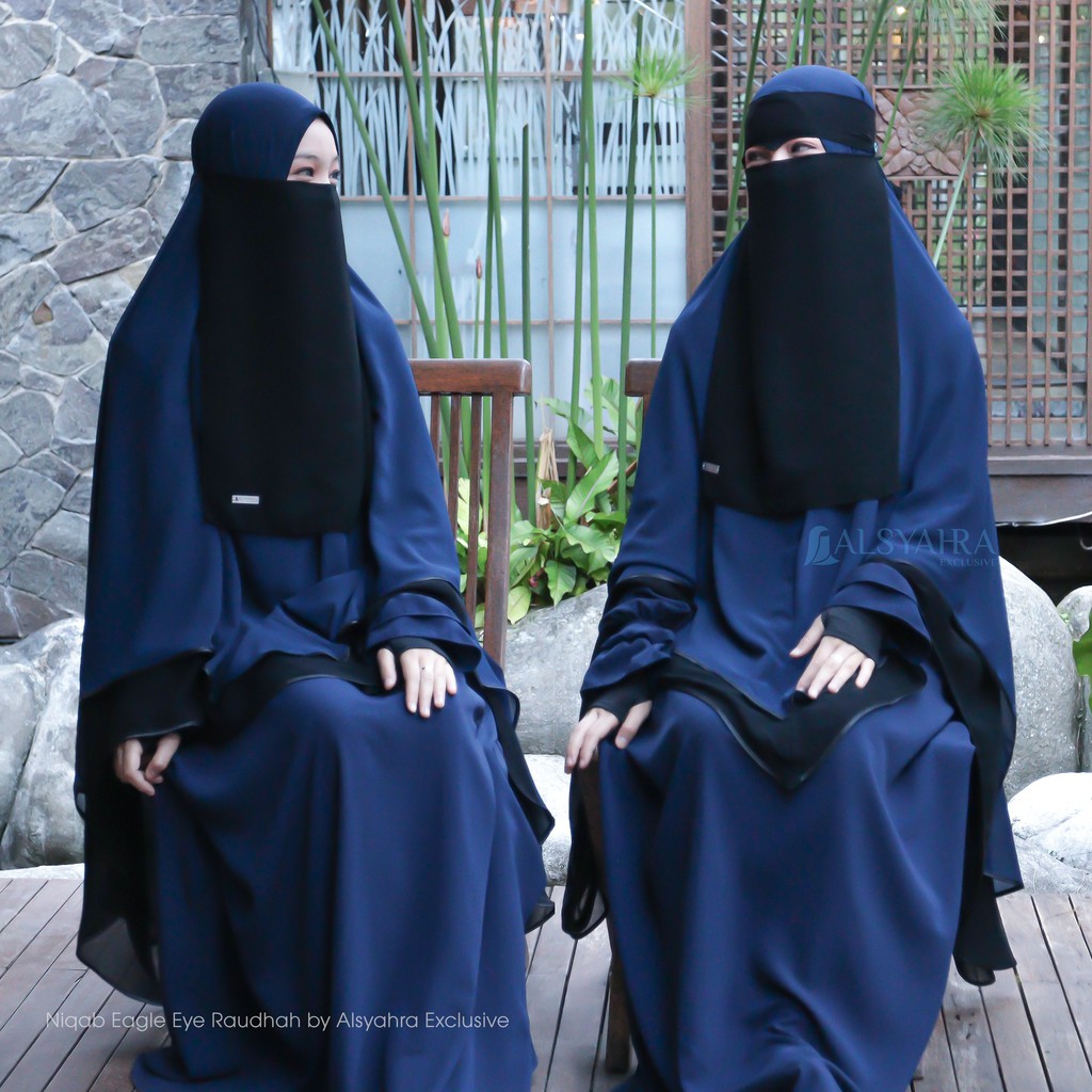 Alsyahra Exclusive Niqab Bandana Eagle Eye Raudhah Sifon Silk Jetblack