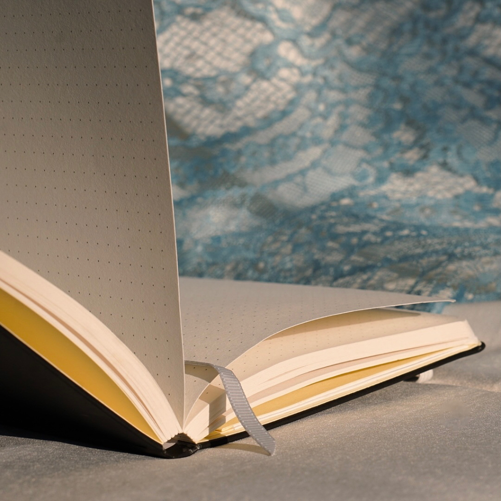 Hintuturo - Rumbai Notebook