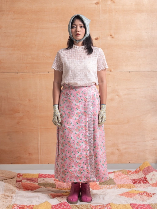 Image of Hintuturo - Gardenera Pink Lace Skirt